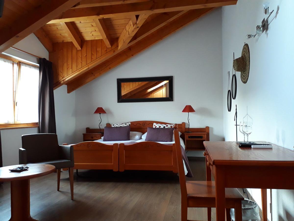 Hotel De Fully מראה חיצוני תמונה